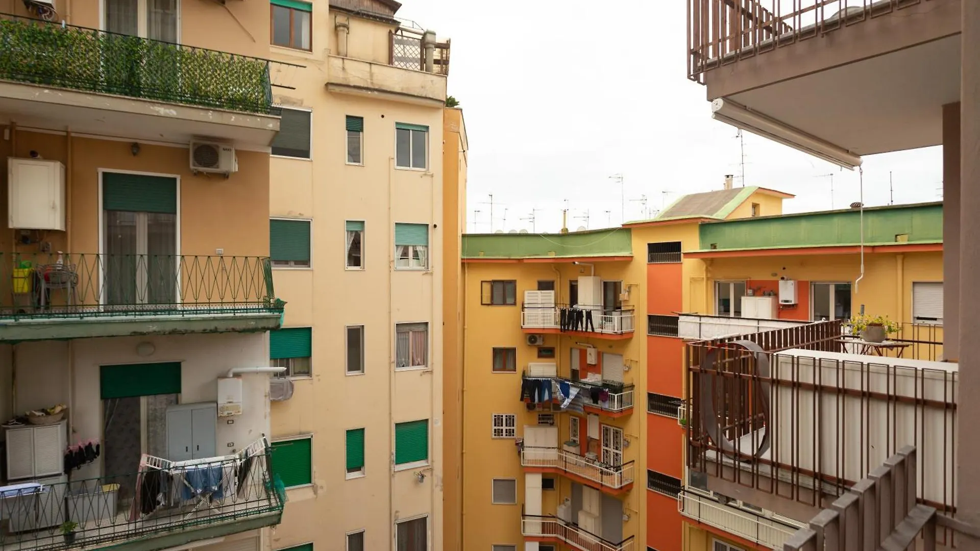 Fontana Home By Dimorra Naples Italy